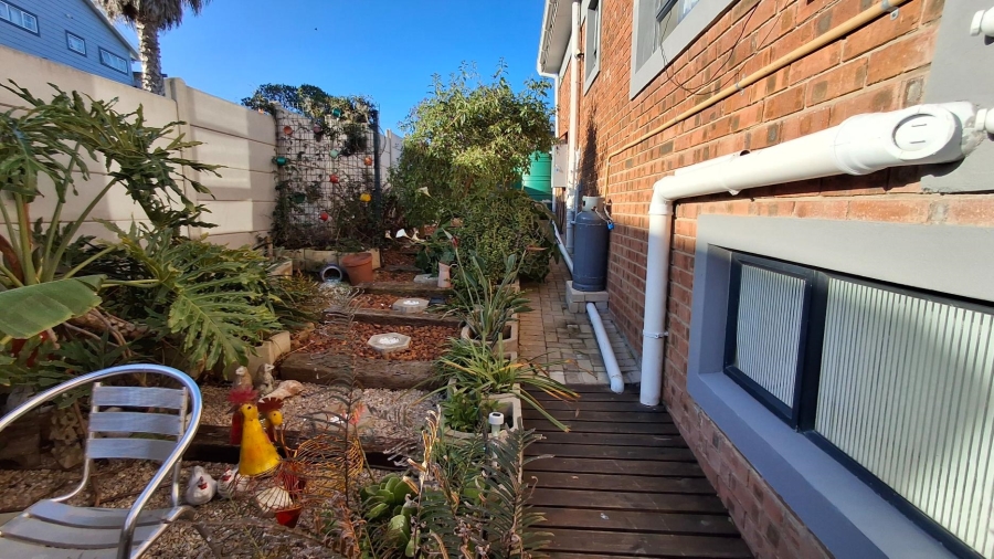 4 Bedroom Property for Sale in Dana Bay Western Cape